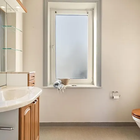 Semesterbostad 3 Bedroom Lovely In
