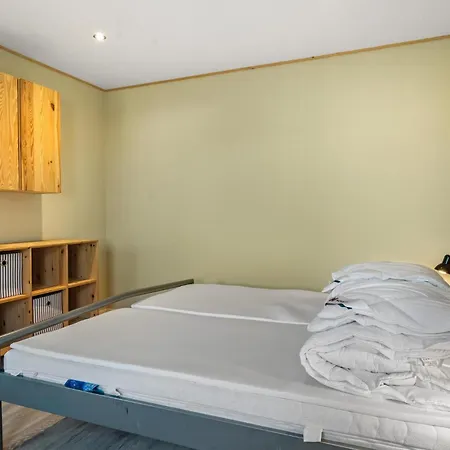 3 Bedroom Lovely In Semesterbostad