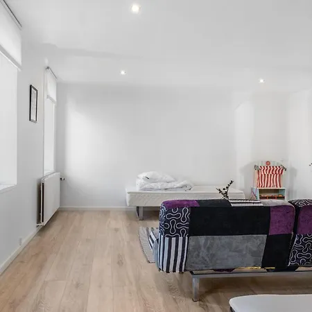 3 Bedroom Lovely In Semesterbostad *