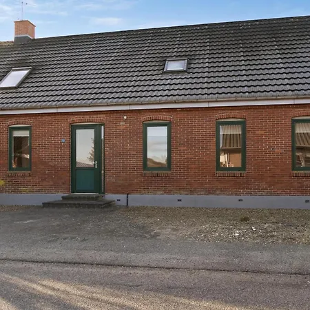 3 Bedroom Lovely In